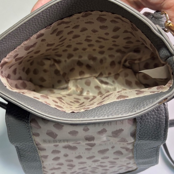 KEDZIE CAMDEN MINI MESSENGER CROSSBODY GRAY HANDBAG - Picture 5 of 7